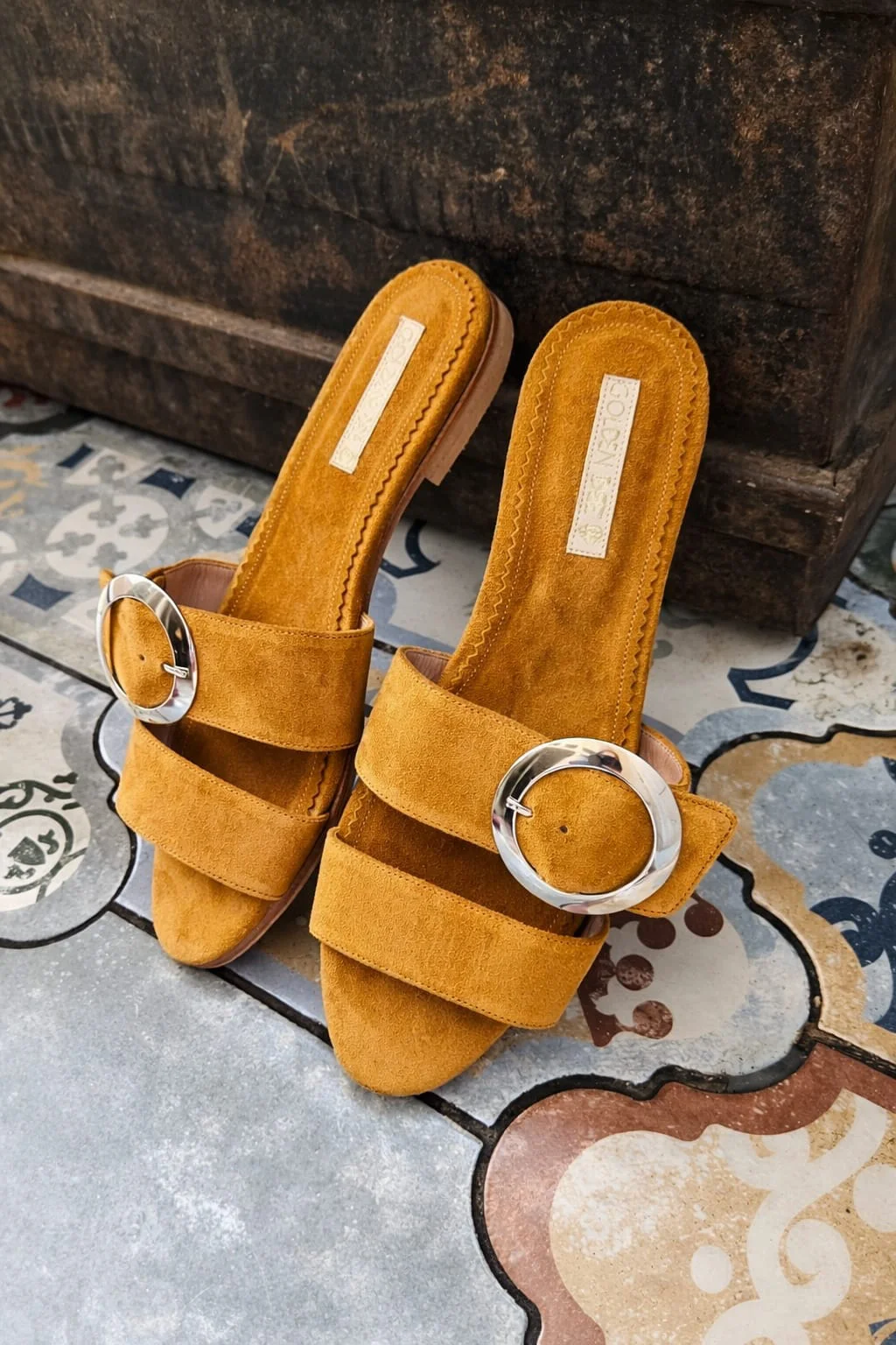 Goldenbee Shoes | Ručno rađene cipele i torbe od prave kože